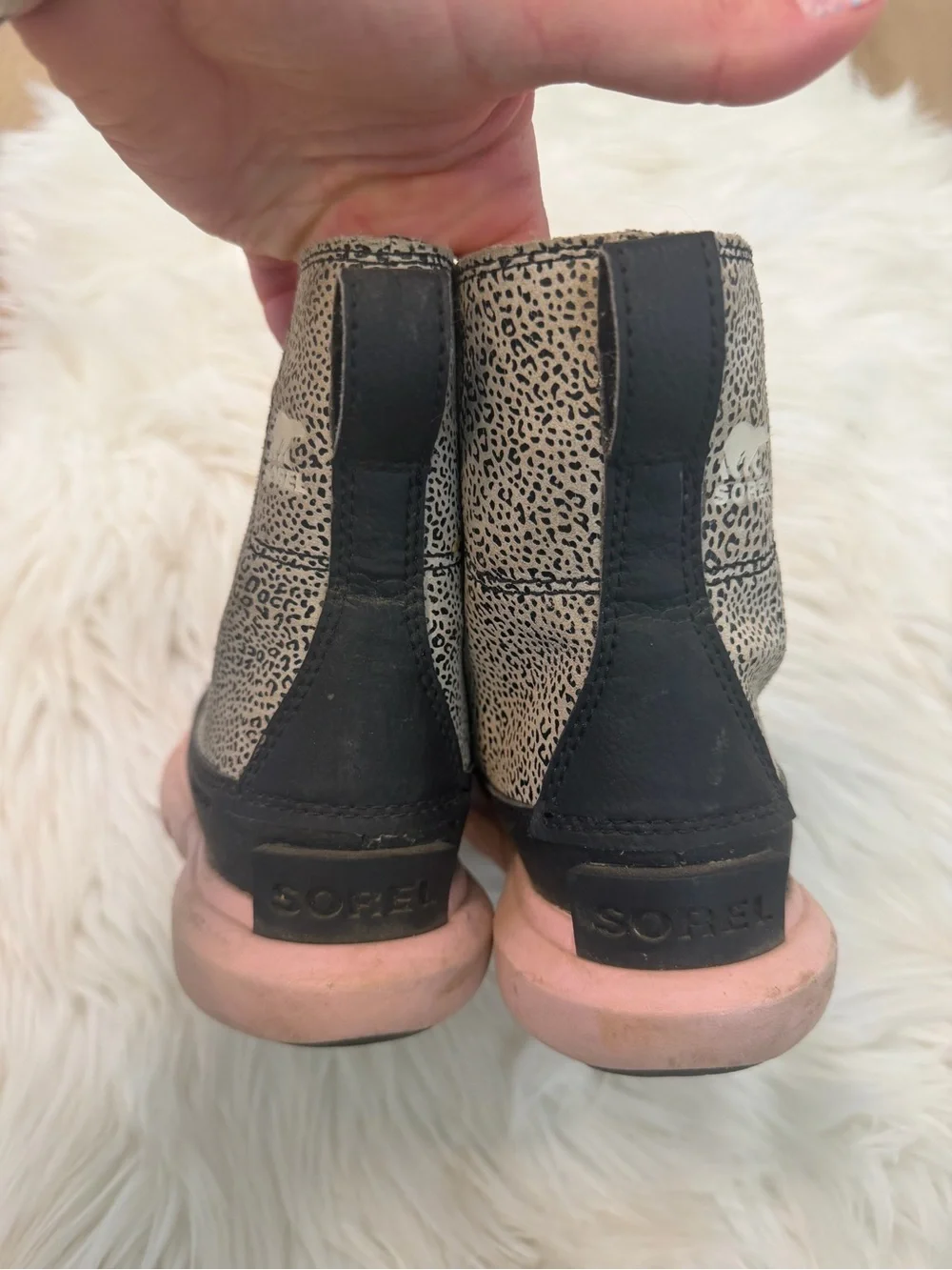 Sorel Kids Leopard-Print Snow Boots in Pink and Black Size 10C